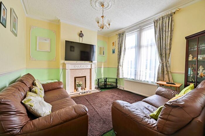 5 Bedroom Terraced House For Sale In Kneller Road, Brockley, London, SE4
