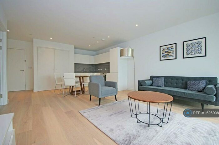 1 Bedroom Flat To Rent In Fairwater House, London, E16