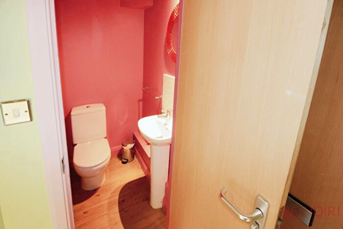 2 Bedroom Flat To Rent In Crusader House, Nottingham, NG1