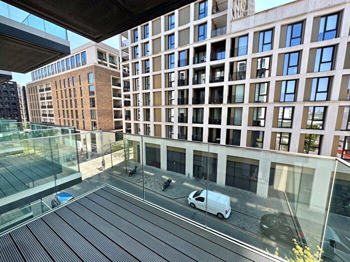 2 Bedroom Flat To Rent In Royal Crest Avenue, London, E16