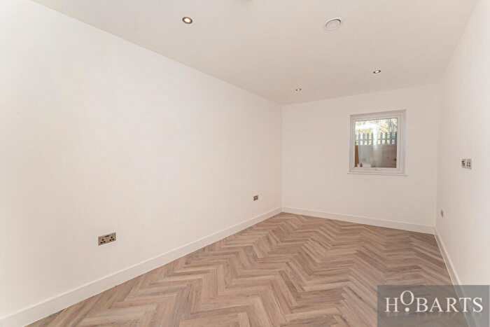 2 Bedroom Flat For Sale In Flat, Eastern Escape House, Dagmar Road, N4