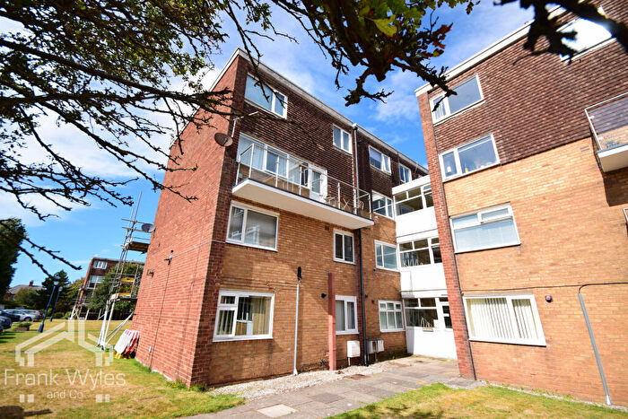2 Bedroom Flat For Sale In Eldon Court, Lytham St. Annes, Lancashire, FY8