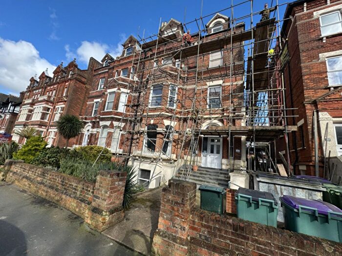 2 Bedroom Flat To Rent In Castle Hill Avenue, Folkestone, CT20