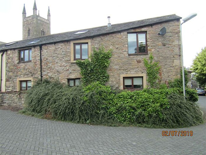 3 Bedroom Barn Conversion To Rent In Stricketts Court, Cockermouth, CA13