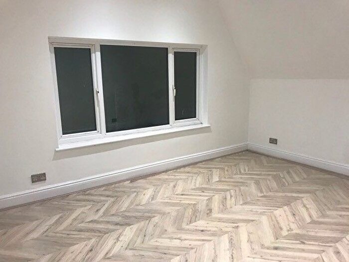 1 Bedroom Flat To Rent In Clapham Road, Bedford, MK41