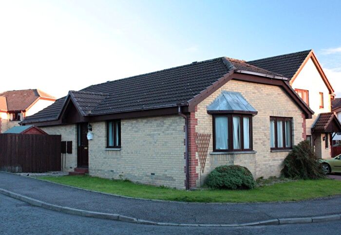3 Bedroom Detached Bungalow To Rent In Hope Park Gardens, Bathgate, EH48