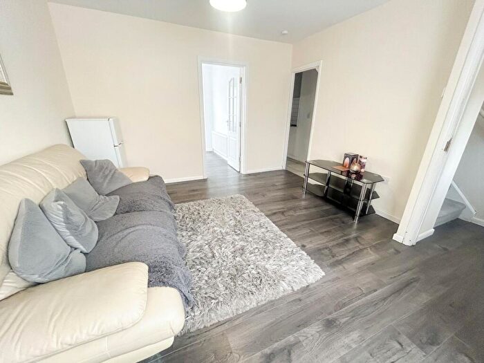 3 Bedroom Terraced House To Rent In Eastcote Lane, Harrow, HA2