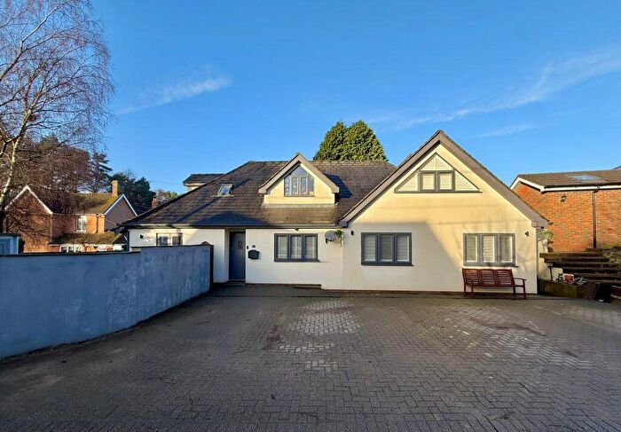 5 Bedroom Detached House For Sale In Liphook Road, Whitehill, Hampshire, GU35