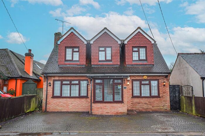 3 Bedroom Detached House For Sale In Orchard Lane, Pilgrims Hatch, Brentwood, CM15
