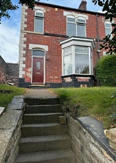 3 Bedroom End Of Terrace House To Rent In Roe Lane, Sheffield, S3