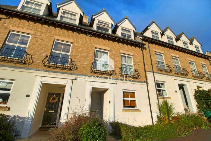 3 Bedroom Town House To Rent In Sandmartin Crescent, Colchester, Essex, CO3