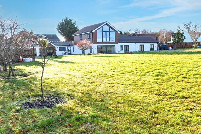 8 Bedroom Detached House For Sale In Green End Road, Kempston, Bedford, MK43