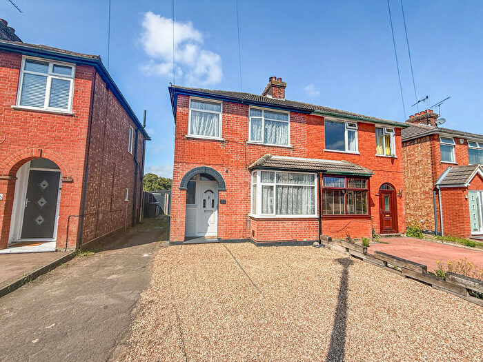 3 Bedroom Semi-Detached House For Sale In Bernard Crescent, Ipswich, Suffolk, IP3