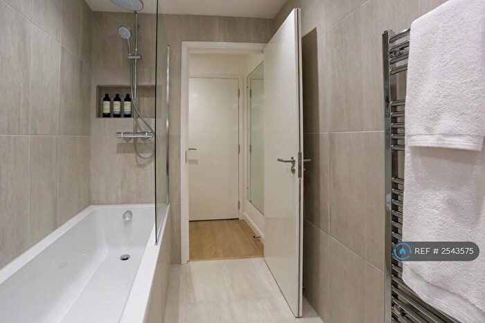 1 Bedroom Flat To Rent In High Street, Tisbury, Salisbury, SP3