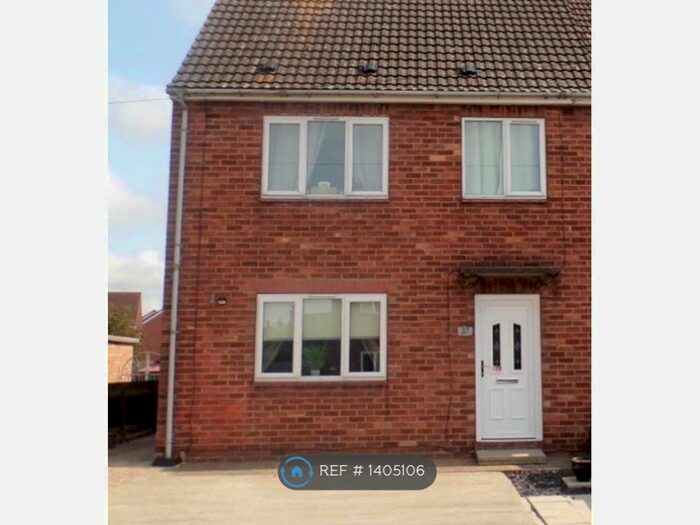 3 Bedroom Semi-Detached House To Rent In Broadley Crescent, Louth, LN11