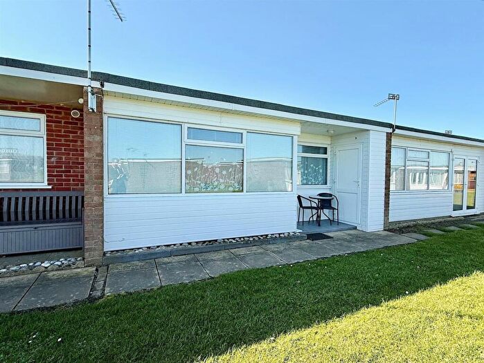 2 Bedroom Chalet For Sale In California Road, Ormesby St Margaret W Scratby, Great Yarmouth, NR29
