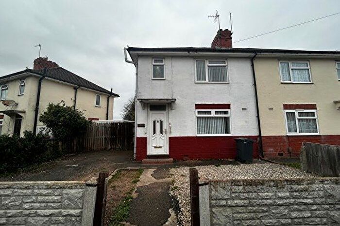 2 Bedroom Semi-Detached House To Rent In Grange Road, Cradley Heath, B64
