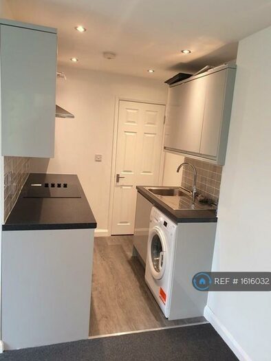 Studio To Rent In Totteridge Avenue, High Wycombe, HP13