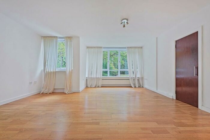 Studio To Rent In Avenue Road, Highgate, London, N6