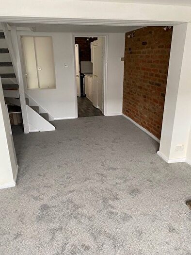 2 Bedroom Cottage To Rent In Laytons Lane, Sunbury-On-Thames, TW16
