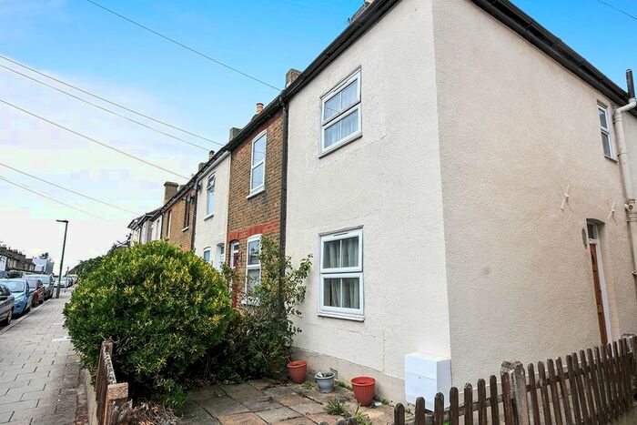 2 Bedroom Detached House To Rent In Addison Road, Bromley, BR2
