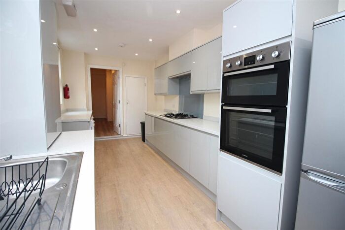 7 Bedroom Terraced House To Rent In Buston Terrace, Jesmond, Newcastle Upon Tyne, NE2