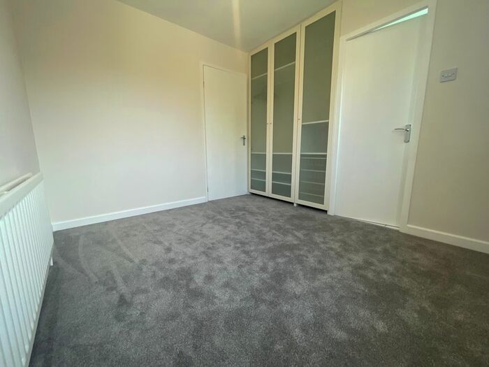 4 Bedroom Town House To Rent In Warsash Road, Warsash, Southampton, SO31