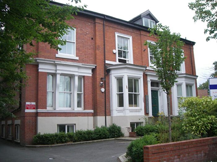 2 Bedroom Apartment To Rent In Wynnstay Grove Manchester, M14
