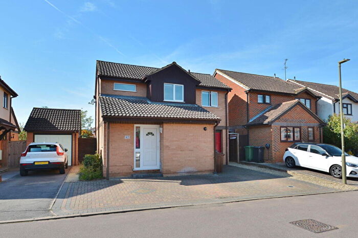 3 Bedroom Detached House For Sale In Langdale Road, Thame, OX9