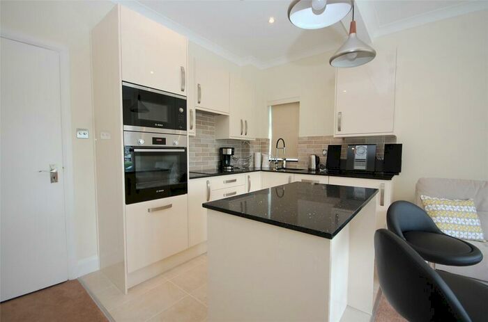 1 Bedroom Apartment To Rent In Regents Park Road, Finchley, N3