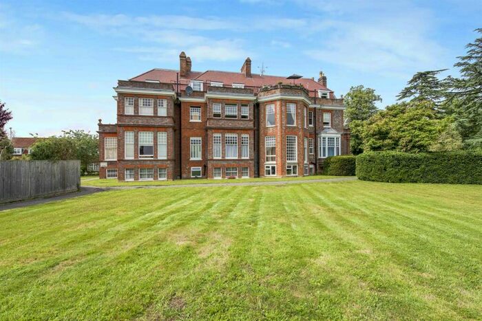 1 Bedroom Apartment To Rent In Rosehill House, Peppard Road, Reading, RG4