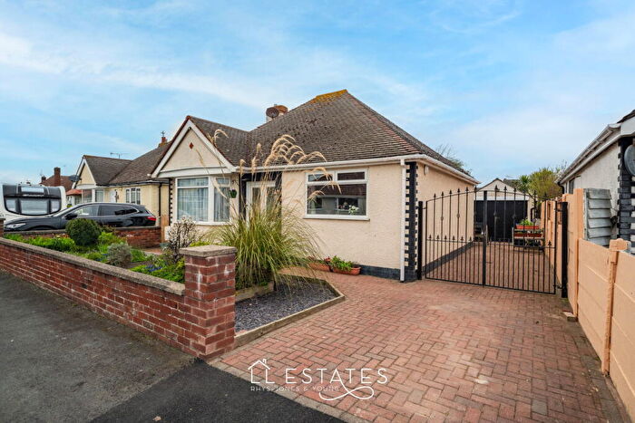 3 Bedroom Detached Bungalow For Sale In Moelwyn Avenue West, Kinmel Bay, LL18