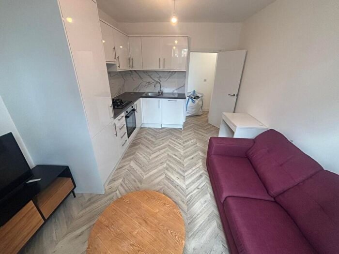 2 Bedroom Flat To Rent In Tenterden House, SE17