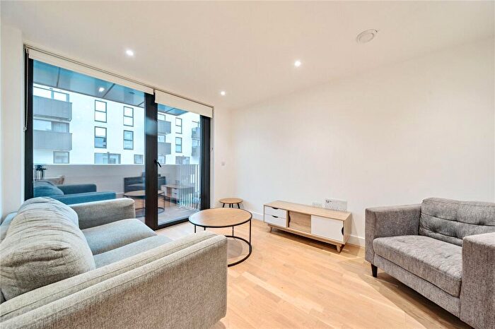 1 Bedroom Apartment To Rent In Burgess Springs, Chelmsford, CM1