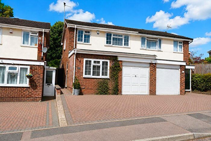 3 Bedroom Semi-Detached House For Sale In Ragstone Road, Maidstone, ME15