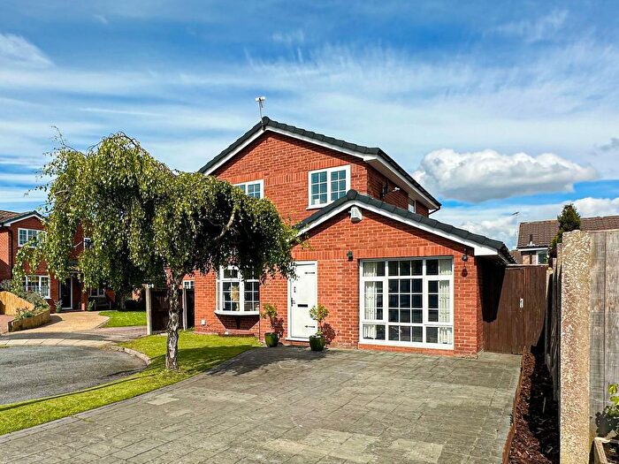 3 Bedroom Detached House For Sale In Islip Close, Wirral, CH61