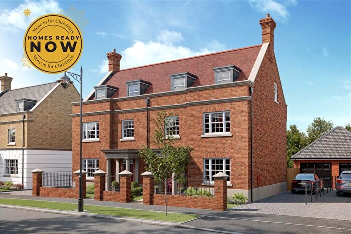 4 Bedroom Semi Detached House For Sale In Wimborne, BH21