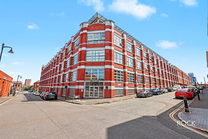 4 Bedroom Penthouse For Sale In New Hampton Lofts, Branston Street, Birmingham, B18