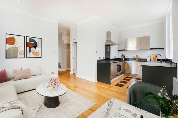 2 Bedroom Flat To Rent In Cranley Place, South Kensington, London, SW7
