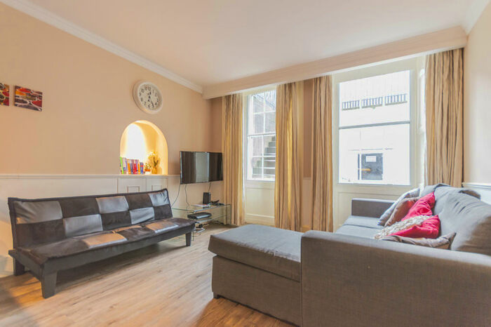 3 Bedroom Flat To Rent In Albyn Place Edinburgh United Kingdom, EH2