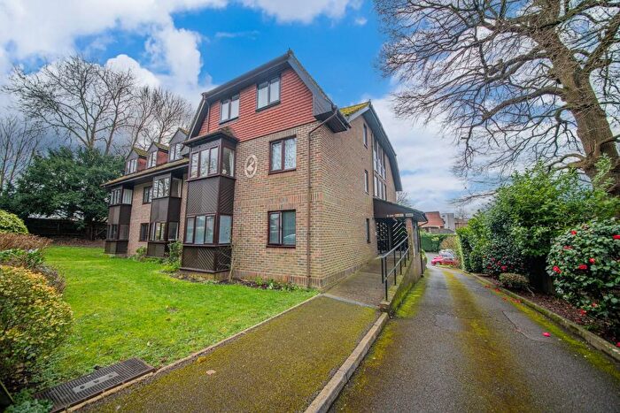 1 Bedroom Flat For Sale In Merdon Avenue, Chandler's Ford, Eastleigh, SO53