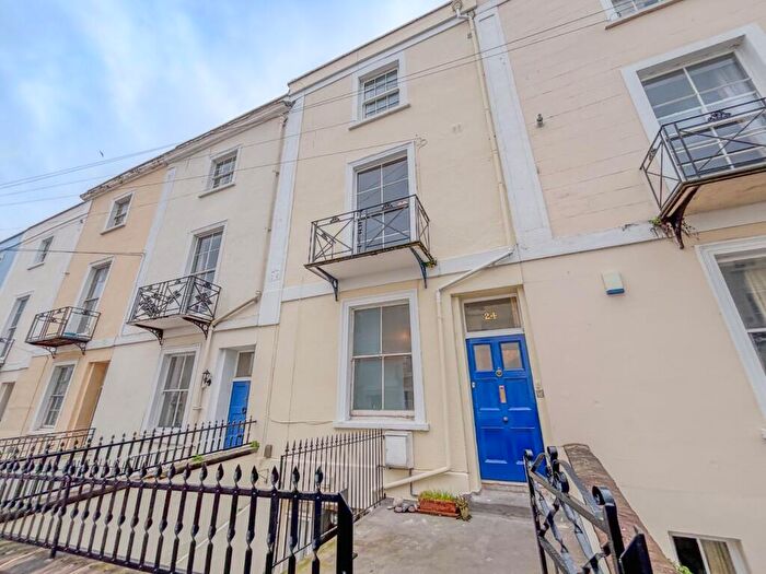 1 Bedroom Apartment To Rent In Southleigh Road, Clifton, Bristol, BS8