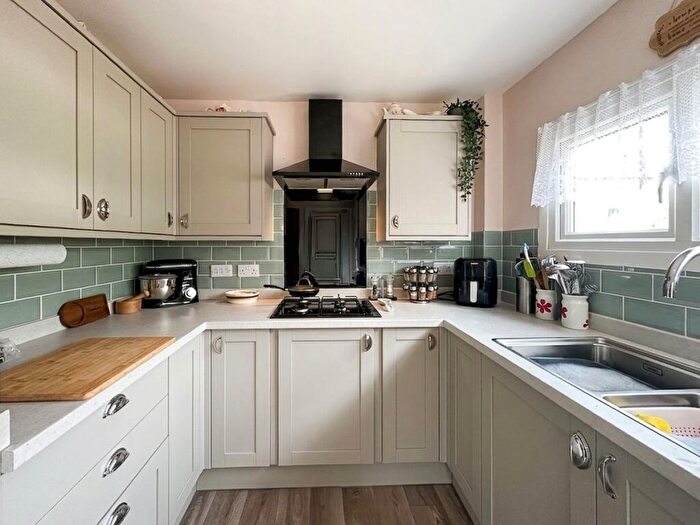 2 Bedroom Detached Bungalow For Sale In Birch Crescent, Burnopfield, Newcastle Upon Tyne, NE16