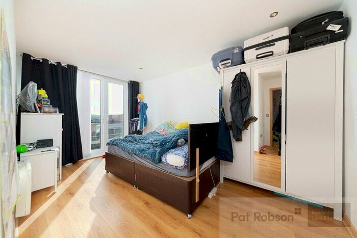 2 Bedroom Apartment To Rent In The Bar, Newcastle Upon Tyne, NE1