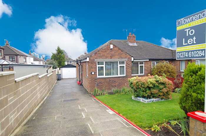 2 Bedroom Semi Detached Bungalow To Rent In Farlea Drive, Eccleshill, BD2