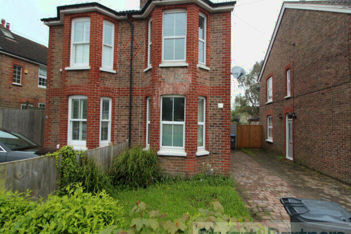 3 Bedroom Semi-Detached House To Rent In Queens Road, Haywards Heath, RH16