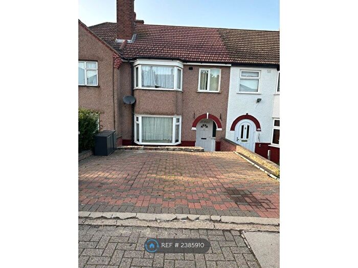 3 Bedroom Terraced House To Rent In Crest Road, London, NW2
