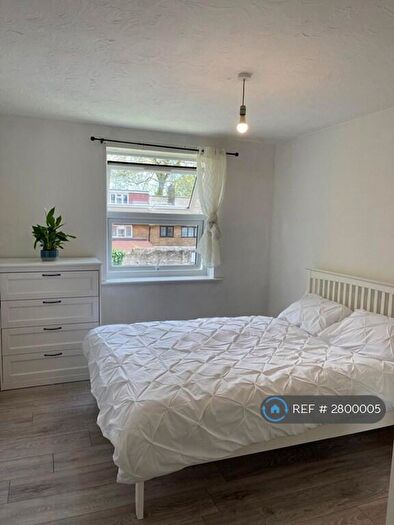 1 Bedroom Flat To Rent In Saffron Court, London, E15