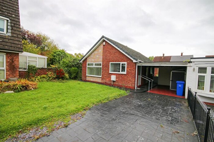 2 Bedroom Bungalow For Sale In Wyre Drive, Worsley, M28