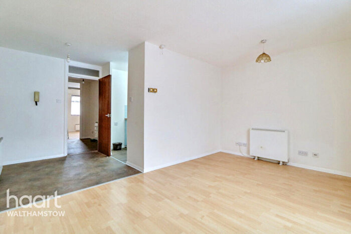 1 Bedroom Apartment For Sale In Cairo Road, London, E17